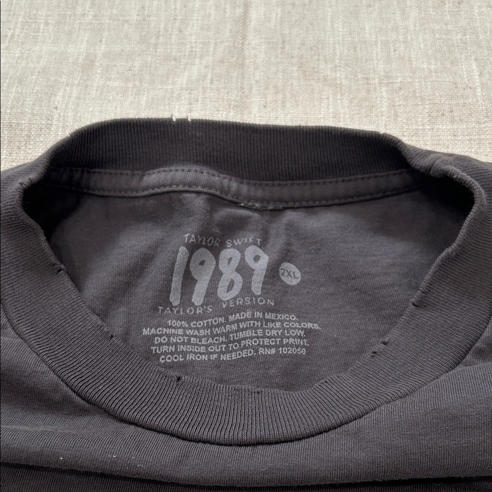 Taylor Swift TShirt Women’s 2XL Charcoal Taylor’s Version 1989 Concert Tee - Picture 3 of 9